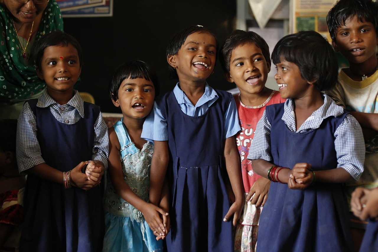 6 childeren, having a supportive connection network, in school